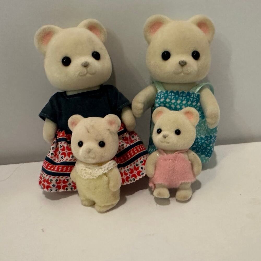 Calico Critters Polar Bear Family  Babies - played with condition